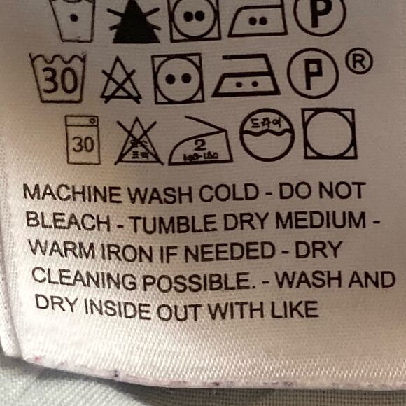 Levi's Bermuda Denim Jean Shorts Size 33 Slightly Distressed Summer Vacation - Picture 11 of 11